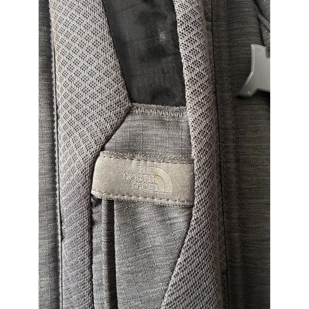 The North Face FlexVent Backpack Heather Grey Laptop Sleeve Daypack Hiking Bag